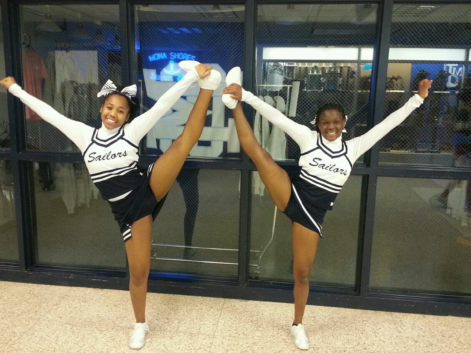 *Young Wild Pretty* MsMs Cheerleader Track Star Hooper* Follow Me I Follow Back !!