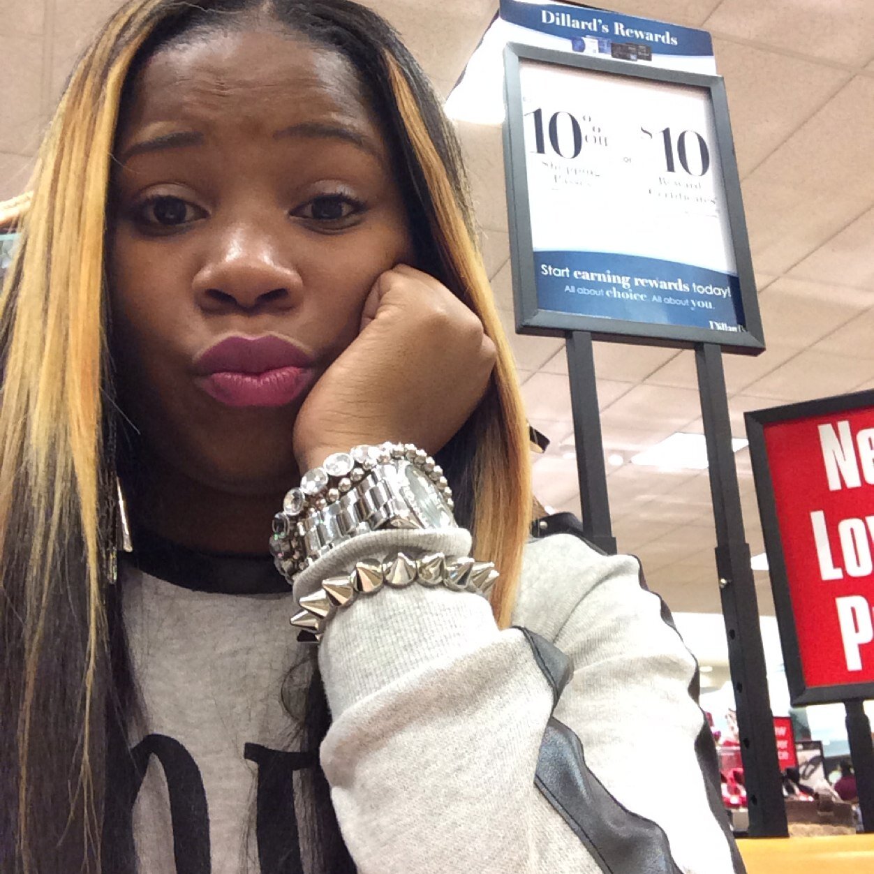 IM TF LEADER SO JUST FOLLOW ME :) #TeamInMyOwnZone20 #TeamPretty #TeamBama #TeamMK OTHER THEN THAT IM JUST SAN :)) SO FOLLOW ME N LET'S HAVE FUN!!!