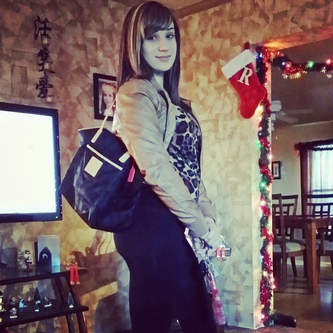 I'm Beautiful, Pharmacy Technician, Currently Taken CNA Classes, 19, I Hoop, FMOI Cup__Cakee ( 2 _ ' s )