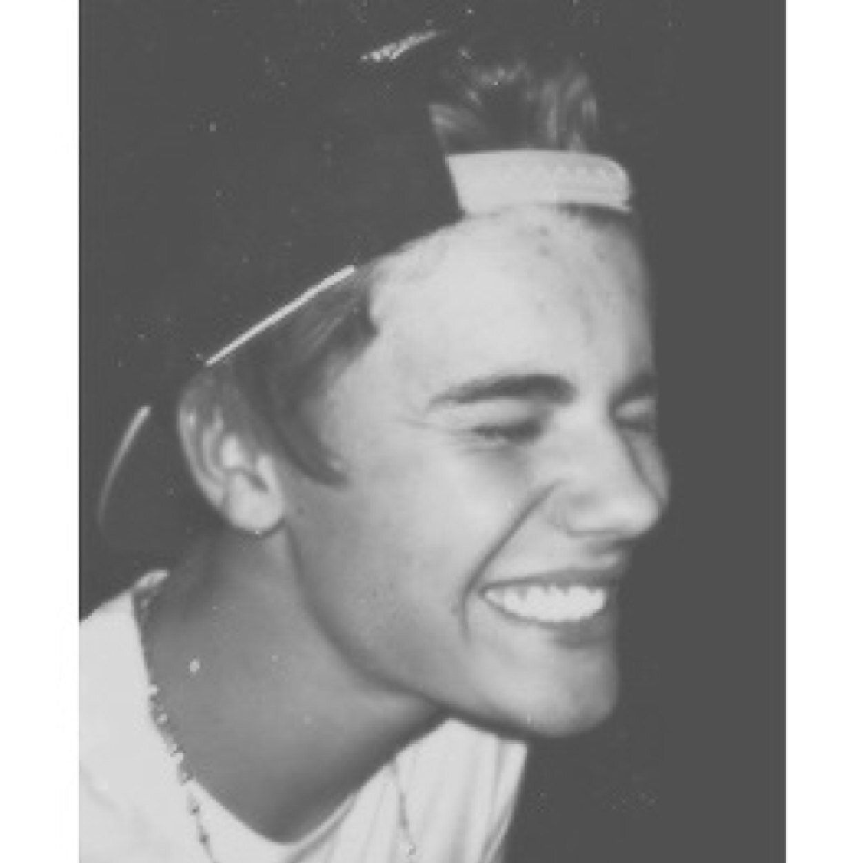 thatniftydude's profile picture. Theres no doubt you're a beautiful person on the inside & outside