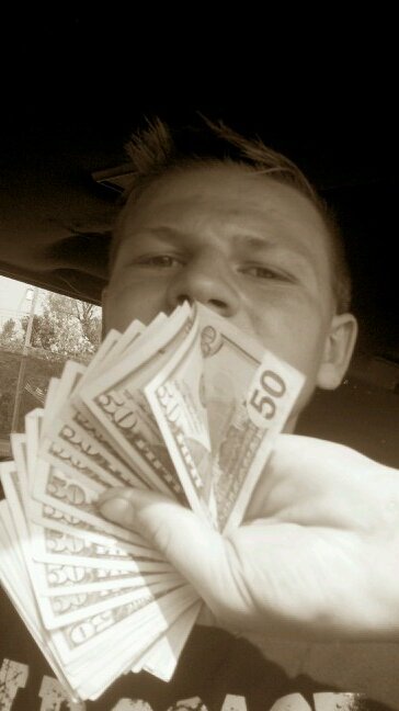 I'm a very mean person who loves coffee and knowledge as much as i do making money