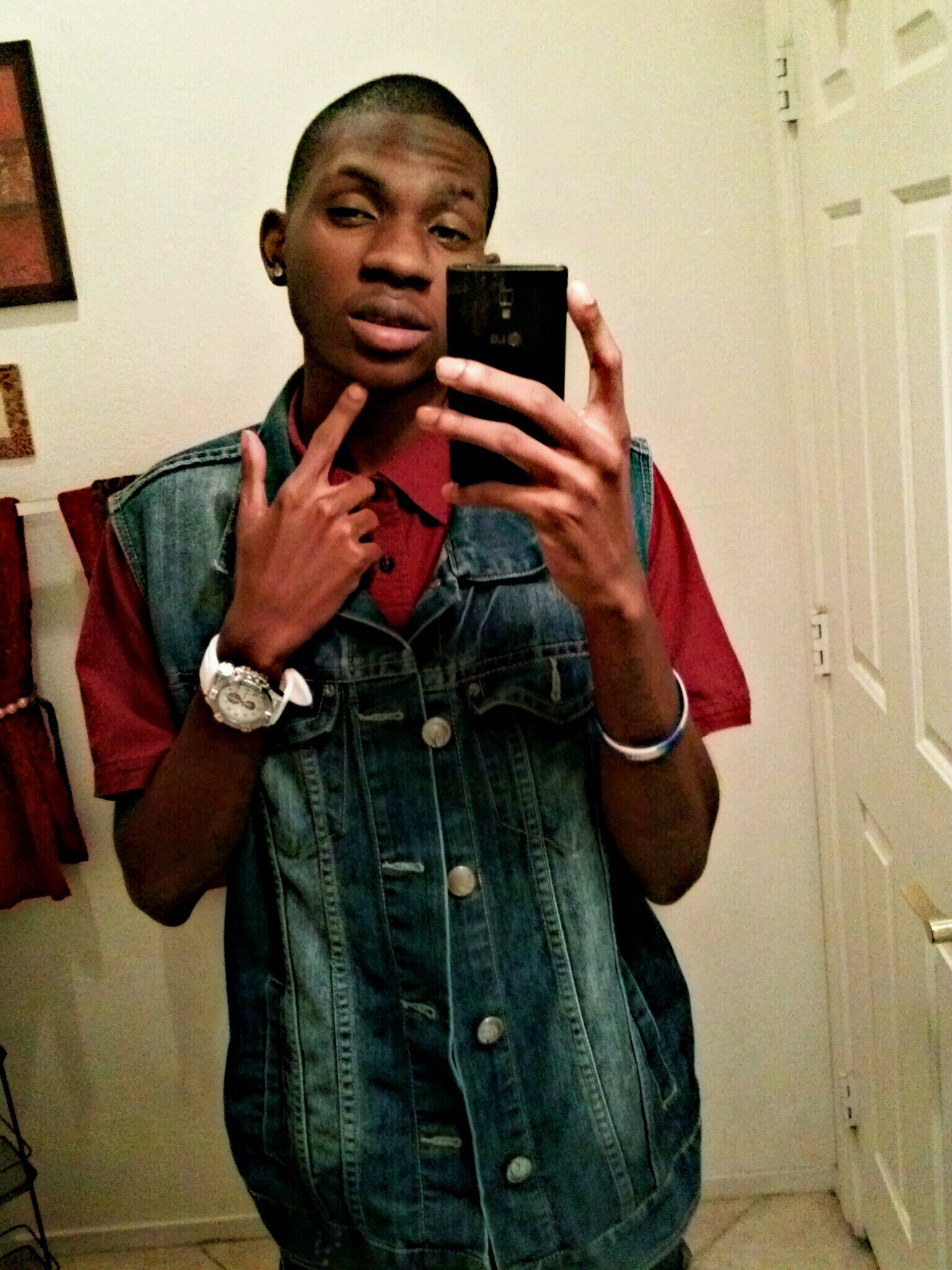 - Dee Cali , -20 , -East Oakland=My City, -Graduated , -Highly Hated, -Money Motivated, Kik: BitchesLoveCALI    Instagram : @Cali_keepHerWet
