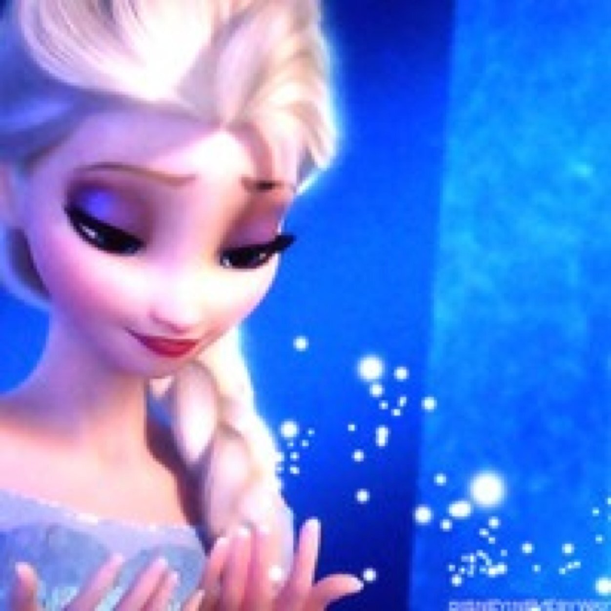 ”I'm Elsa. Just a normal girl with a uniqe power, trying to control my magic.“