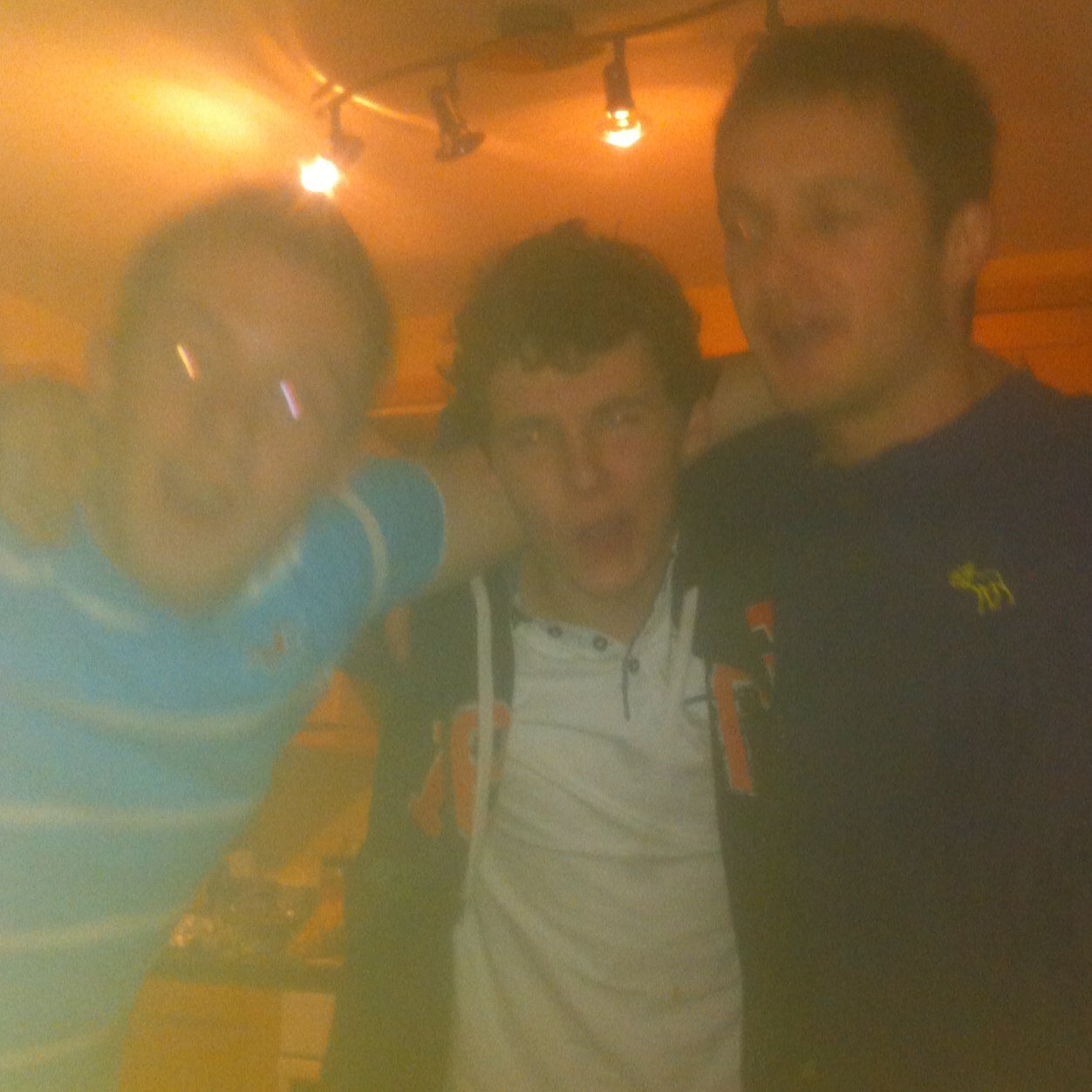 Aar090's profile picture. 