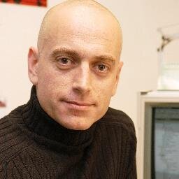 Periodista. Director de Comunicación en Casa Asia