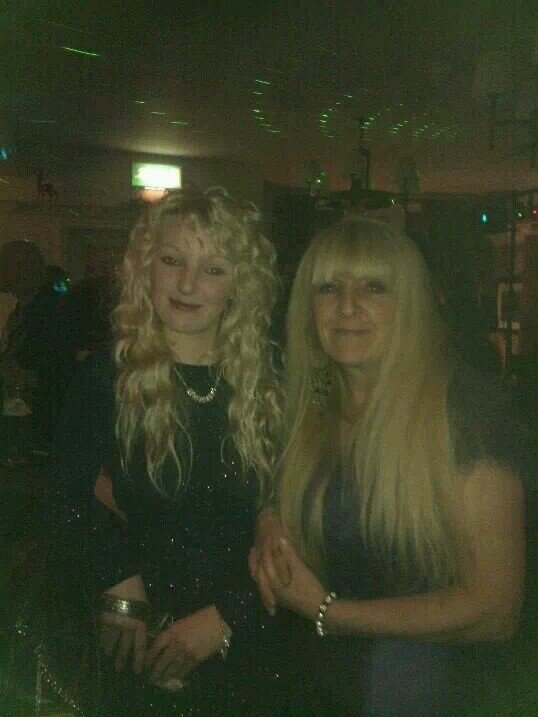 Mummy to my beautiful son Leo-Warren, Studying Beauty Therapy! Live life to the full cause we only get one chance