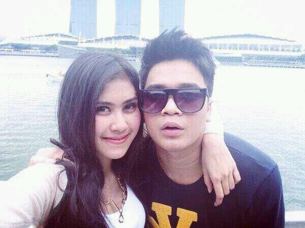 @nanasadiqah ♡ @bangbily, keep suport @bangbily @nanasadiqah #ababil #lofanas #yukeepsmile #dahsyat #pesbuker