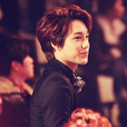 หล่อๆอย่างผมแล้วใครจะทนไหวเล่า.. รักสุดละคนเนี้ย [@OHSE94_BOT]