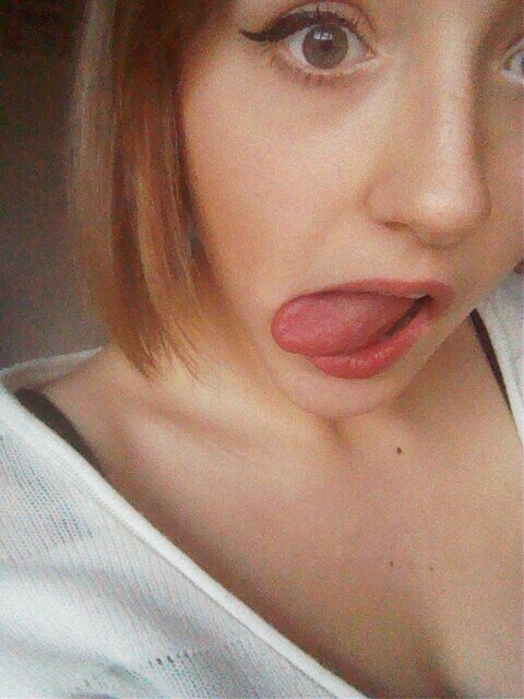 follow and i will follow back =) x