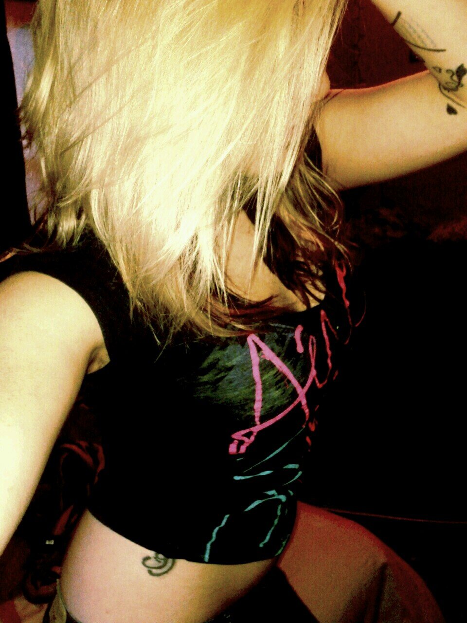 uhjenniferr's profile picture. You know you're on the right track when you're uninterested in looking back.