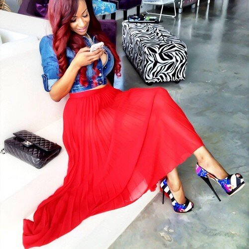 MandaBartholon's profile picture. I'm trying my best to hide it, it's hard just being your friend when deep down I know I love you.