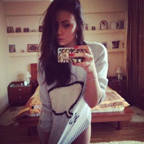 AmyeBinane's profile picture. It's amazing how one simple text from that one person can change your entire mood.