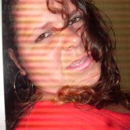 sou esperta alegre e gosto de aventuras