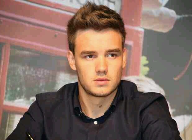 hey liam i am a funny guy to be around.i love to singe a.cook 《single rp bi)