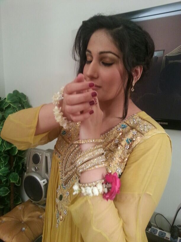 #Actress, #Model, #Host, @ Showbiz Pakistan.
Official Profile♥♥♥