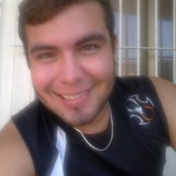 estudiante de 5to semestre de imagenologia y guitarrarista ritmico y compositor principal de 5to digito