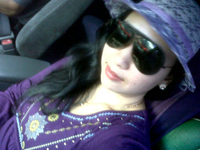 Whetney_sm's profile picture. aku mncari seorang yg pnya hati yg mw mngrti dsni , mmbujuk saat aku mrjuk , mngalah saat aku marah ,|walau dia dunia maya q do'a n harapan q adalah nyata|