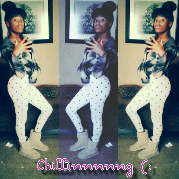 Sinceee Youu Lookin Might AsWell FOLLOW ME (: TeaaamPrettay ! TeamSOLID 《 TeamSINGLE ^ BOSSMade . #$€lfMad£ (: Trill Mfuckaa ' (: