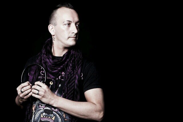 dannybee77's profile picture. 