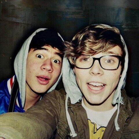 SavedOfChar's profile picture. Hello3 I just give you a free follow! So please follow @x_CharOfficial back :D thanks :)) x