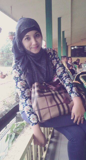 PrisciliaWinda's profile picture. U know my name but u don't know my strories.  Always together 4ever @arif_haryadi6