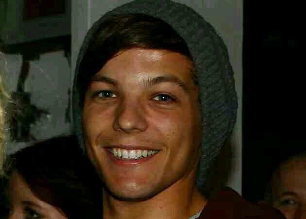 hey i am louis from 1D single RP bi