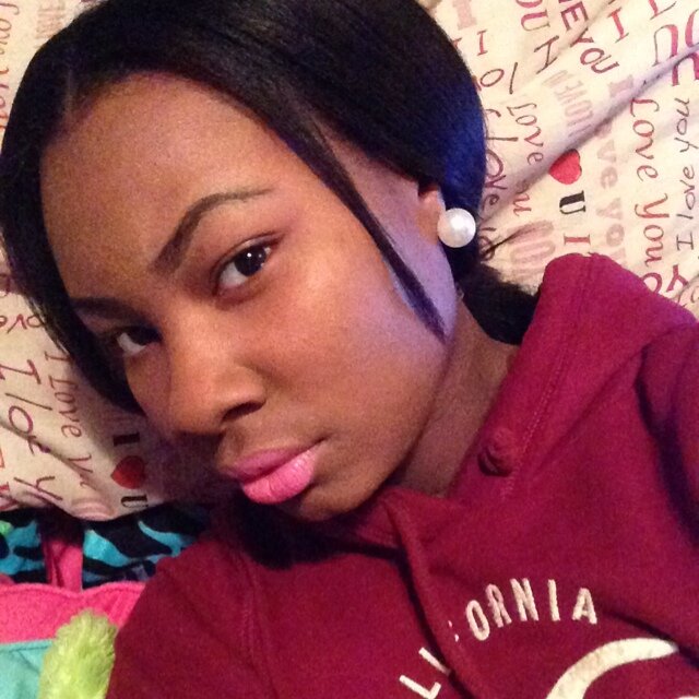 •[God is lOVE , trust in himm ! ]• as for mee , im just a youngg girl , trying to get RICH ❤❤❤