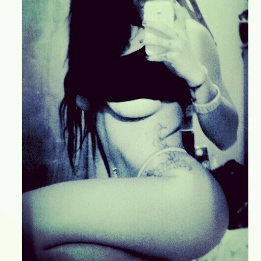 Futura Psicologa , Modelo , mi look un poco diferente , soy carismatica , me gusta que me hagan reir
