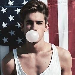 SIGAM @wwwtumblrcombr e ganhe muitos seguidores. Siga e aguarde as contas seguirem de volta!!! #TEAMFOLLOWBACK