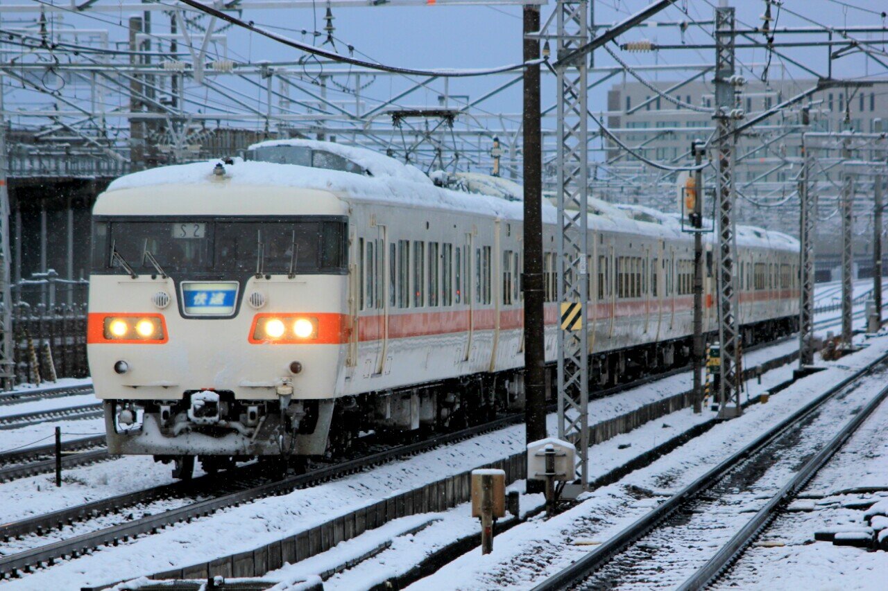 9月23日からTwitterを始めてみました。趣味は鉄道と航空機、トレーラー、バスを撮るのが好きで平日は登校途中よく名鉄を撮ってます。あと、FUNKY MONKEY BABYSが大好きです！