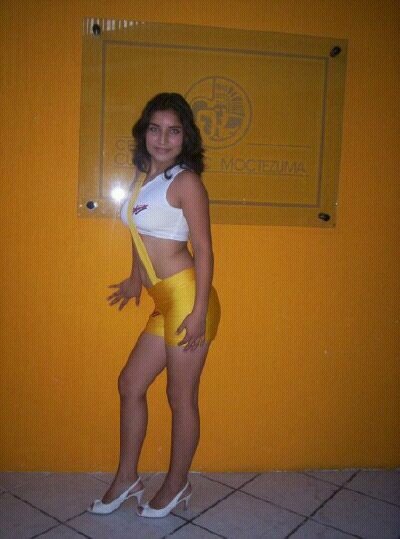 SIMPLEMENTE MUJER
