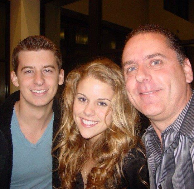 Kate_Bruton_'s profile picture. ✝