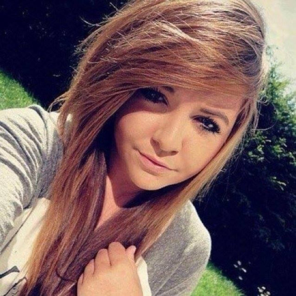 Ce n'est pas quelque chose que je sais, mais je suis sûre qu'en cachette, quand tu me vois, ta le coeur qui bat à milles à l'heure..
