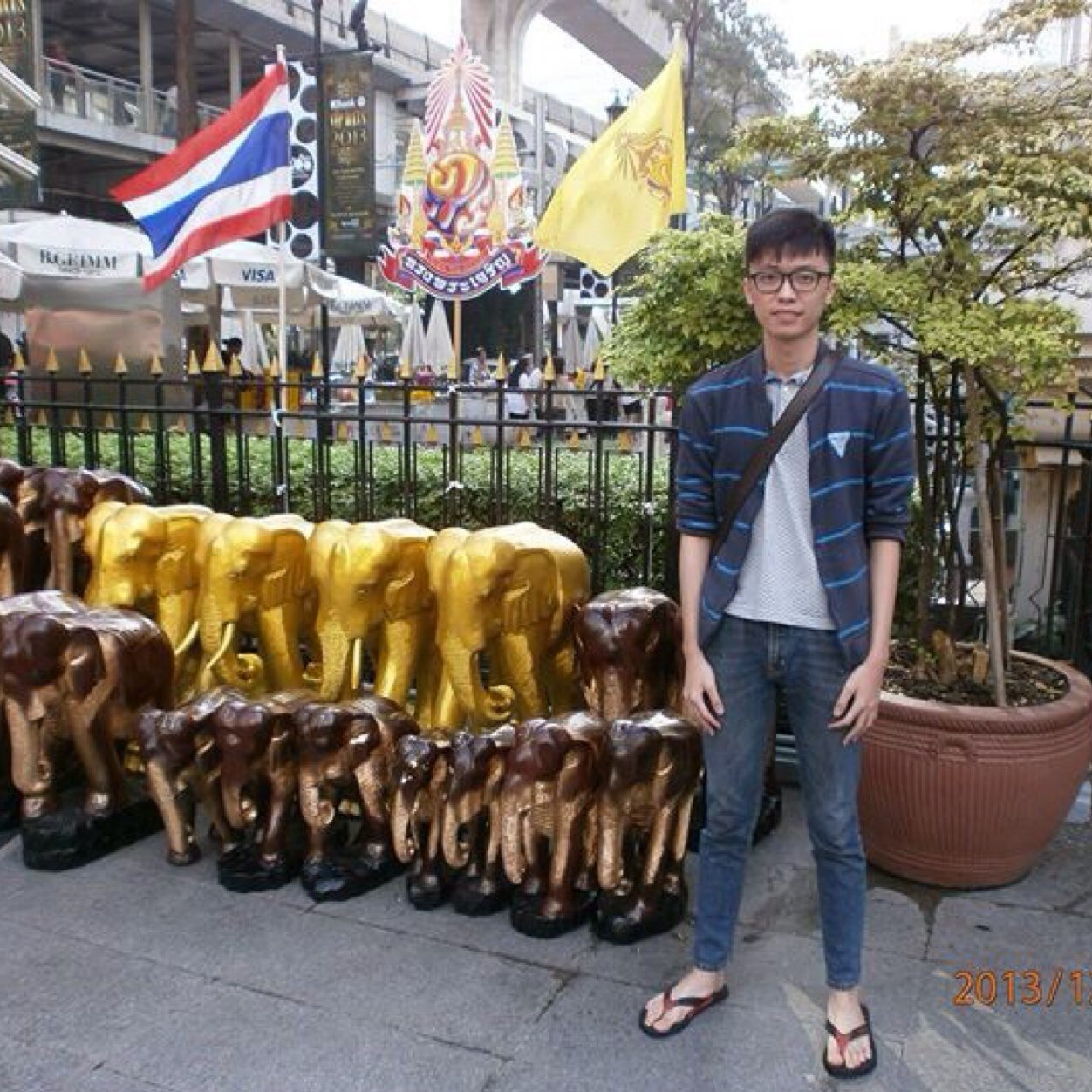 Vinceeennnttt's profile picture. Life is a game made for everyone and love is the prize. #YNWA | Untar'11