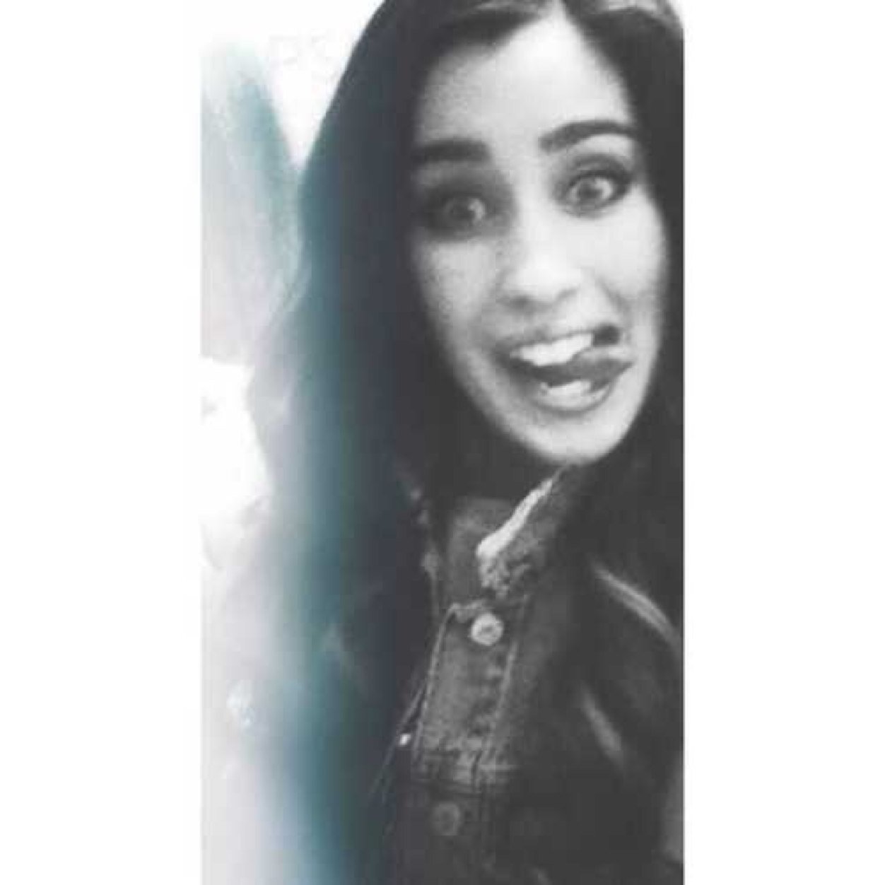 please follow @nayahearteyes and @demsftcabello or i unfollow :)