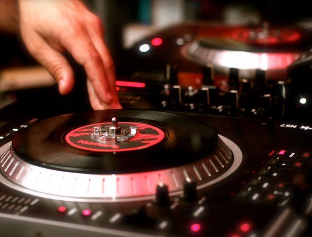 ldj1208's profile picture. Sports radio, food, Dodgers & USC, Serato, engineering,#nerd