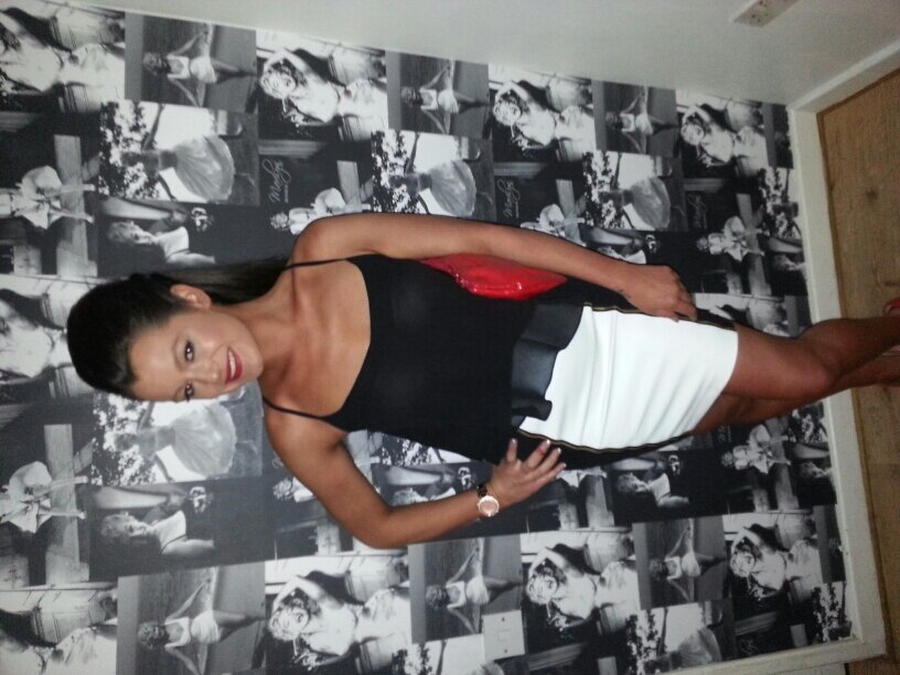 http://t.co/gGY625RhH2 
Facebook: dolls desires 
Instagram
