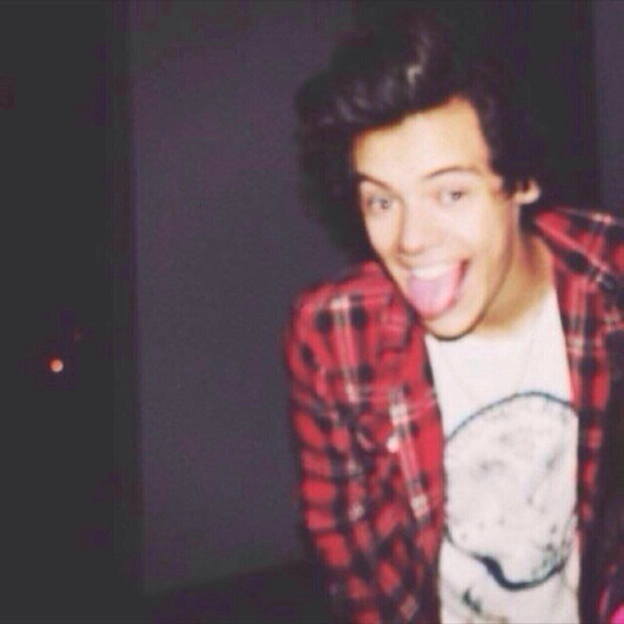 Follow @zaynangxls :)