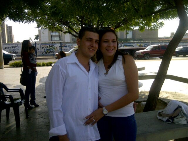 Me encanta la musica ,tengo 29 años y una princesa hermosa ,,,soy  medico y soy casada