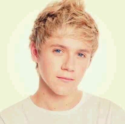 hey niall i am the cool irsh guy in the band a sweet guy 《single rp bi}