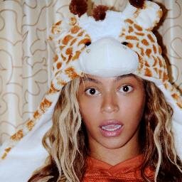 Fã clube dedicado a RAINHA da música @Beyonce ♥ ♥ Follow me Beyoncé ♥ 4 Since- 14/02/11 #BeyHive ♥
