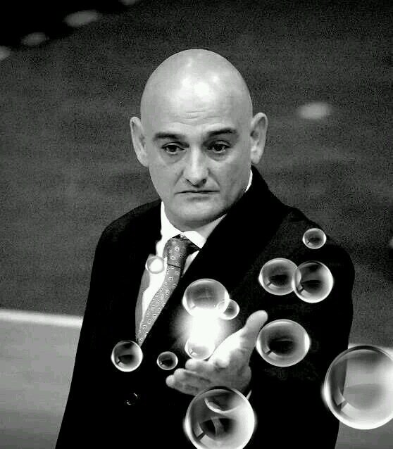 AurelioComino's profile picture. 