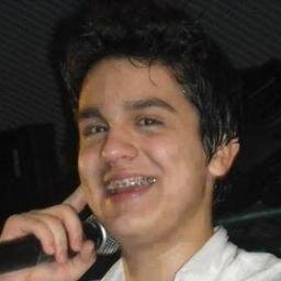 queria usar uma alinça com seu nome dentro e queria que você fissese o mesmo, qualquer dia vou mudar  meu sobrenome pra ''DOMINGOS SANTANA'' ty amo LUAN RAFAEL.