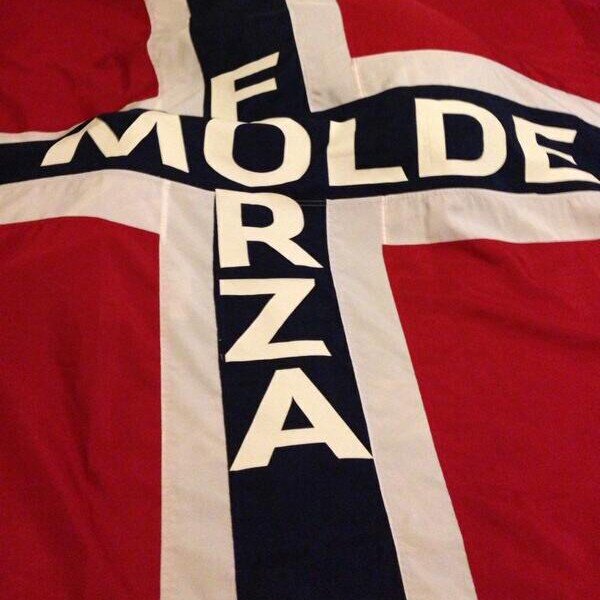 Lidenskapelig Molde FK og MUFC fan, men med generell interesse for det meste av sport.  Jeg har ALS og lever et godt liv tross sykdommen.
