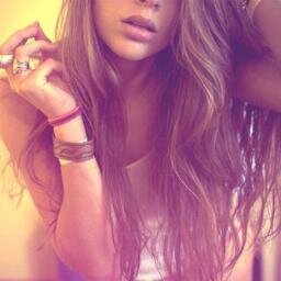 i´m good in getting hurt, crying and hating myself