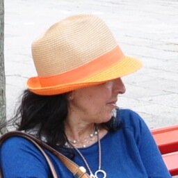 1st Gen🇨🇦 - Montrealer - Member of the Ethno-Anglo Minority 🇲🇶 McGillU @ghitav.bsky.social