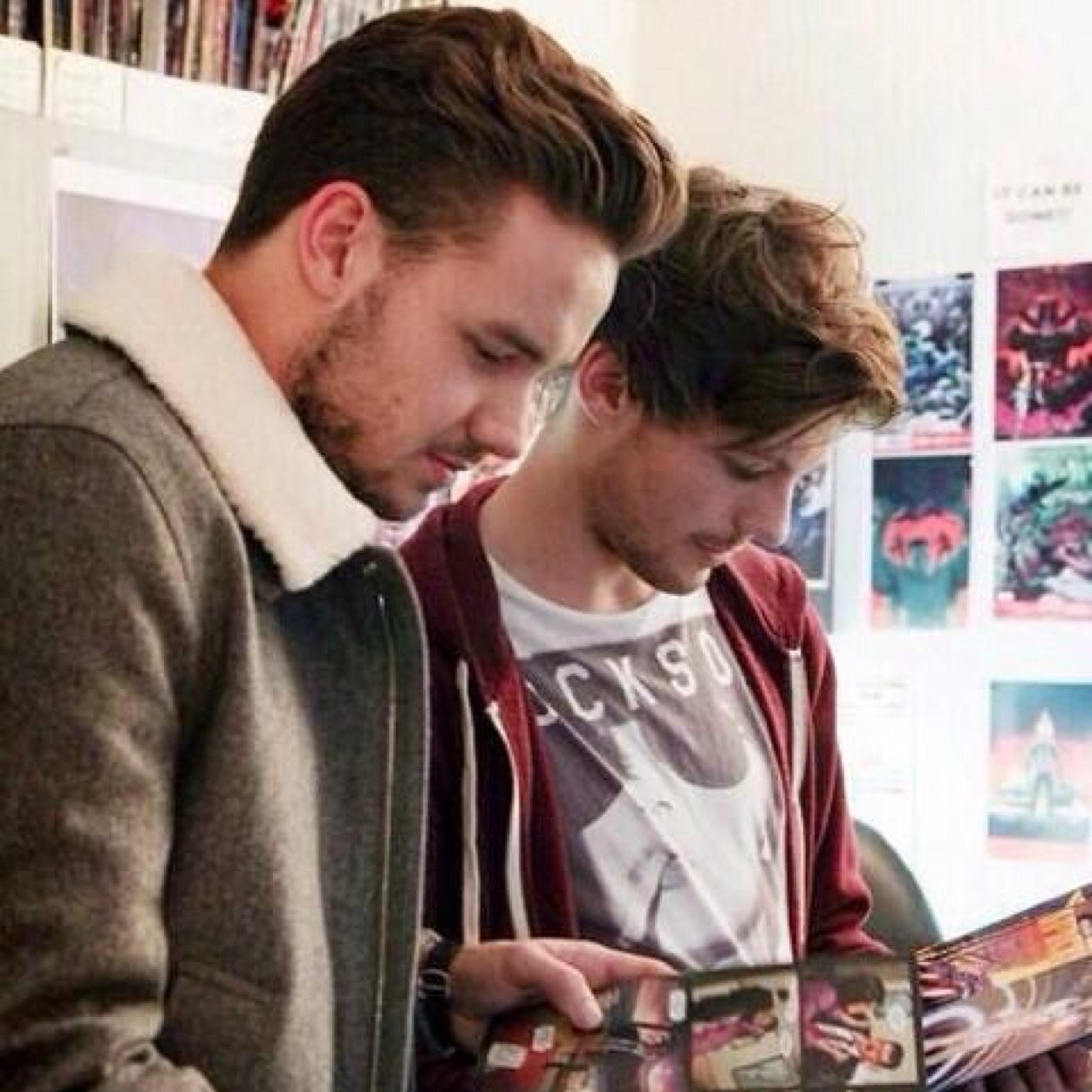 free follow(: if your super nice please follow @sunflowerrliam and @dinosaurlirry thanks!