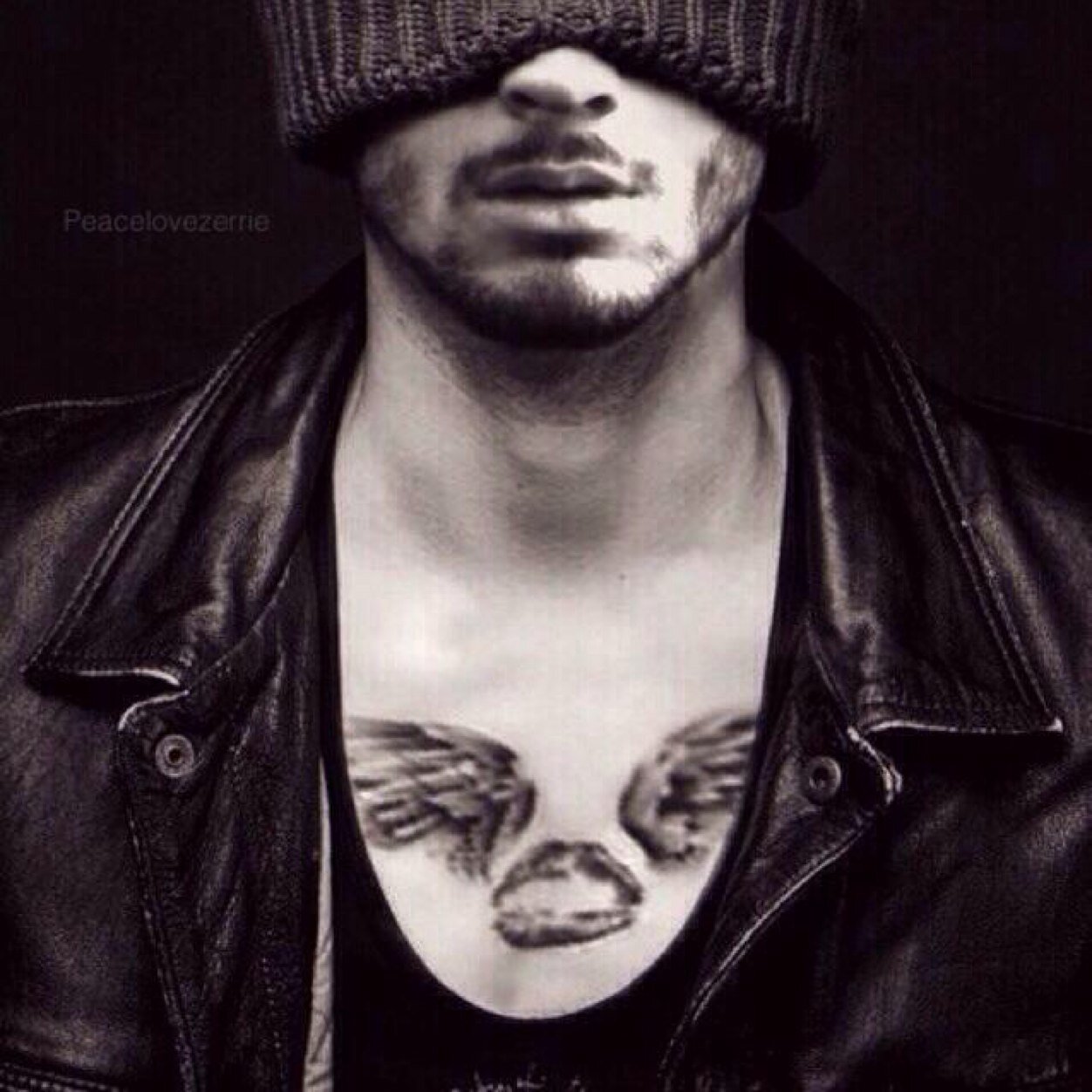follow @ilarrystarbucks