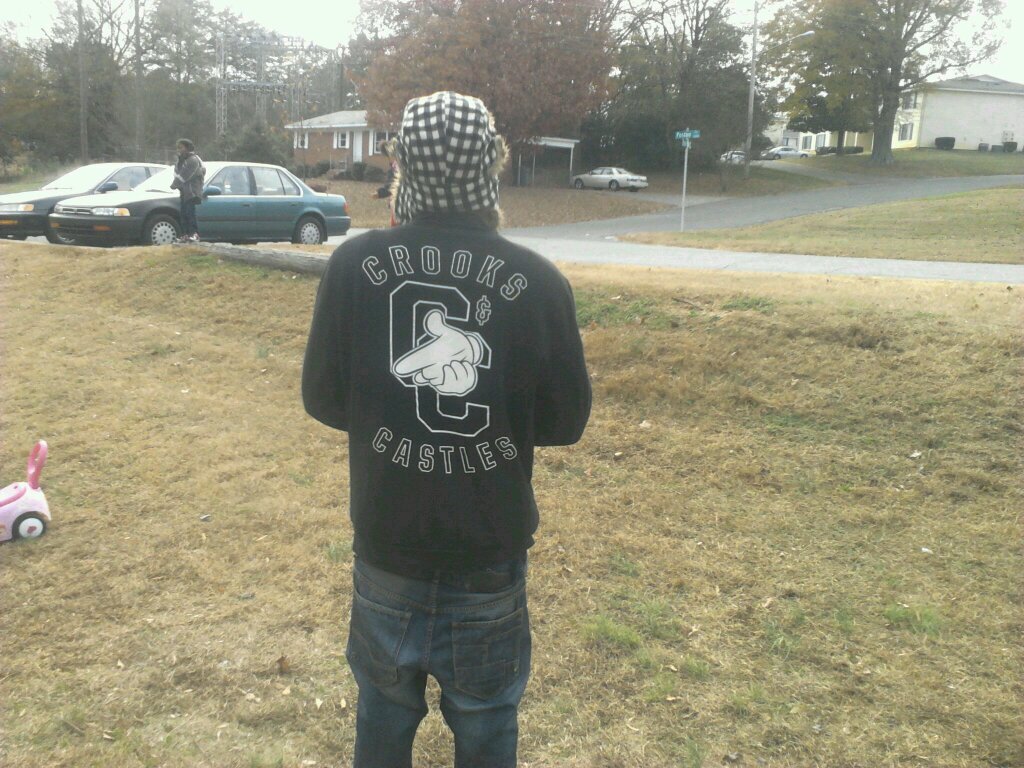 You aint the only one bout date shit.Go follow my shooter @IknowMarley_ she FYE! #Squad! #1hunnit