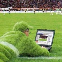 ¡2014 nos hara grandes! Gracias por tantas emociones, tantos goles, errores, faltas, triunfos, derrotas. No te mueras nunca, bendito fútbol.